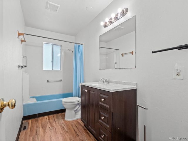 8640 W Jewell Avenue, Lakewood, CO 80232