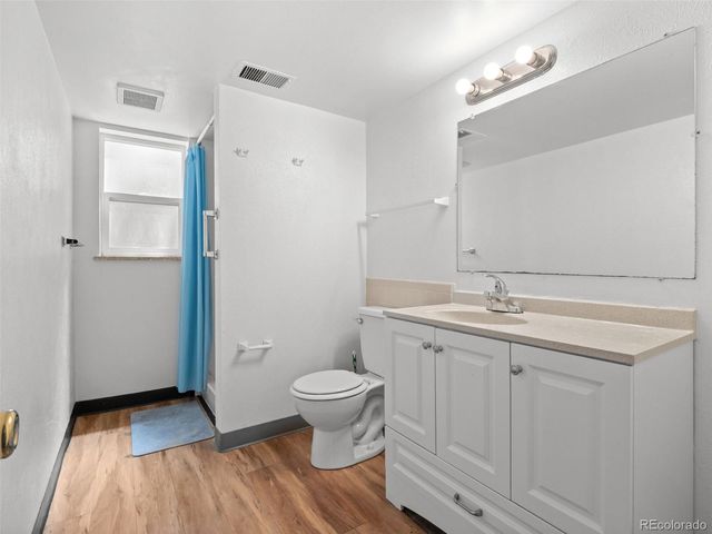 8640 W Jewell Avenue, Lakewood, CO 80232