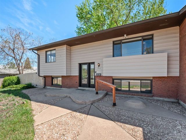 8640 W Jewell Avenue, Lakewood, CO 80232