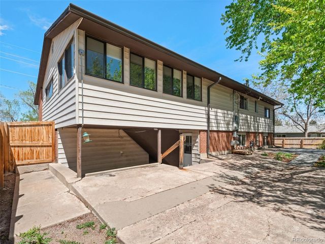 8640 W Jewell Avenue, Lakewood, CO 80232
