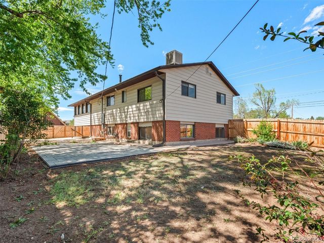 8640 W Jewell Avenue, Lakewood, CO 80232