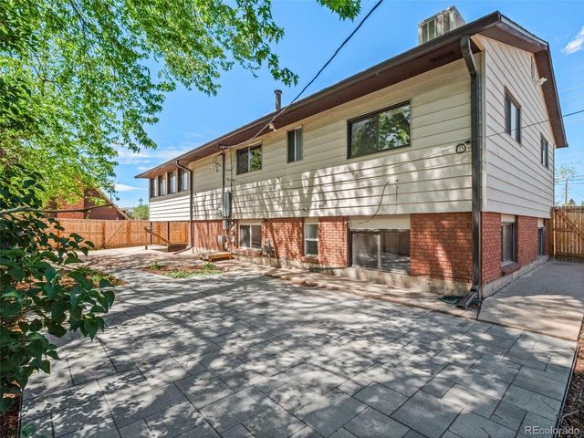 8640 W Jewell Avenue, Lakewood, CO 80232
