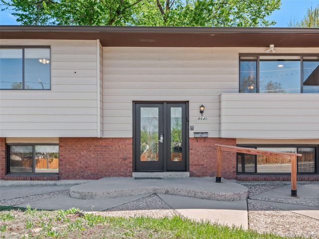 8640 W Jewell Avenue, Lakewood, CO 80232