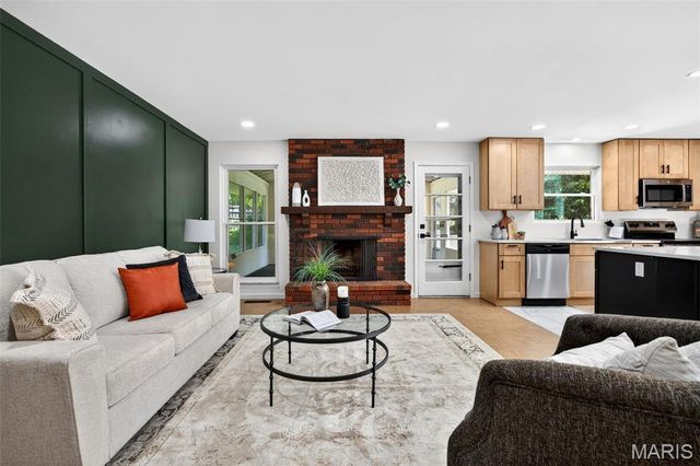 14545 Pembury Drive, Chesterfield, MO 63017