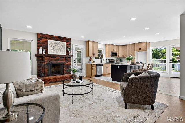 14545 Pembury Drive, Chesterfield, MO 63017