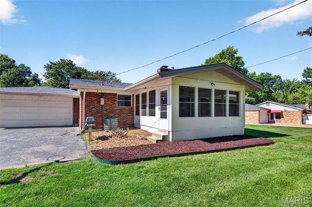 14545 Pembury Drive, Chesterfield, MO 63017