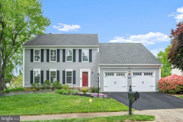 8952 KENILWORTH DR, Burke, VA 22015