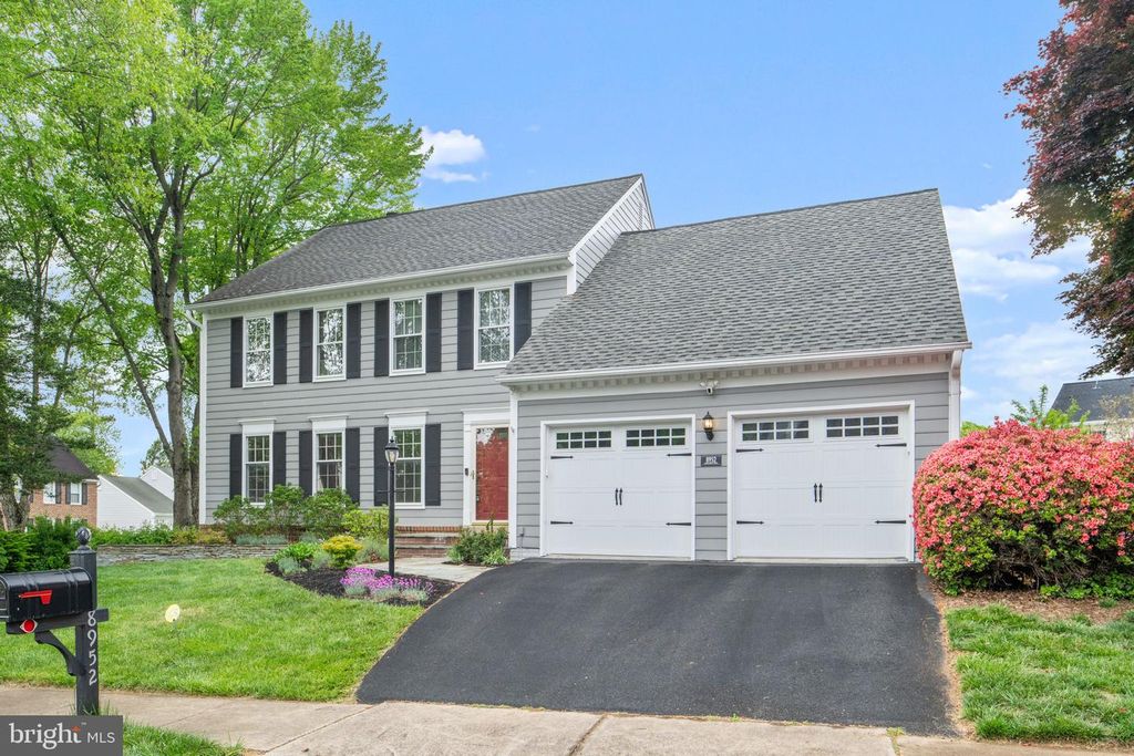8952 KENILWORTH DR, Burke, VA 22015