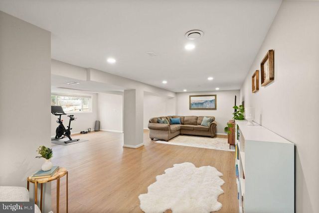 6235 KILMER CT, Falls Church, VA 22044