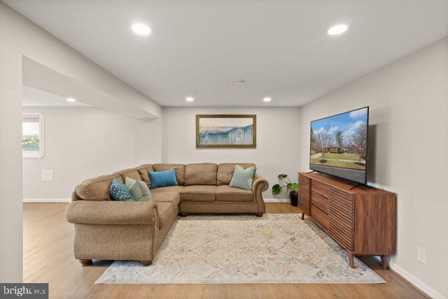 6235 KILMER CT, Falls Church, VA 22044