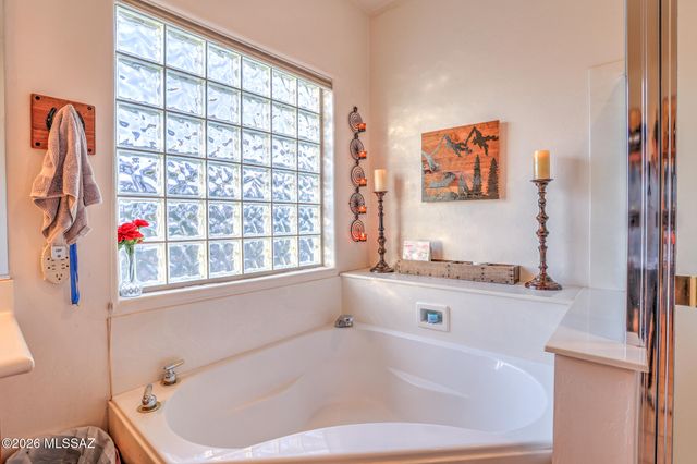 10690 E Placita Guajira, Tucson, AZ 85730