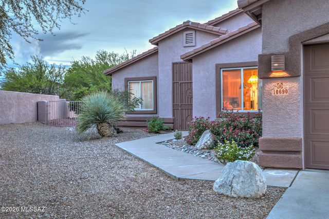 10690 E Placita Guajira, Tucson, AZ 85730