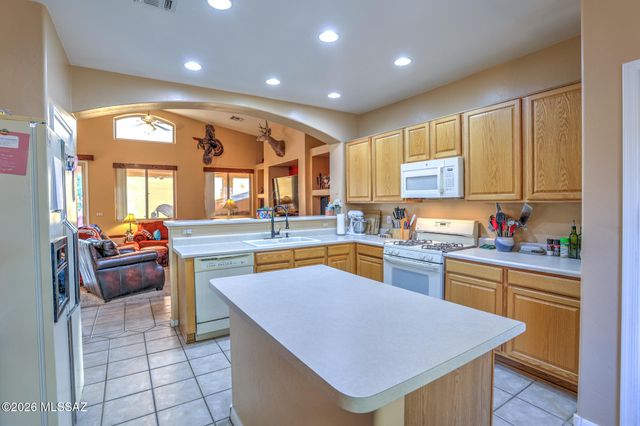 10690 E Placita Guajira, Tucson, AZ 85730