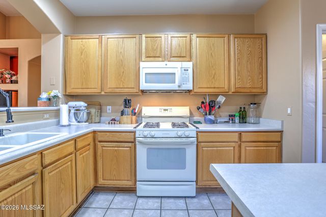 10690 E Placita Guajira, Tucson, AZ 85730