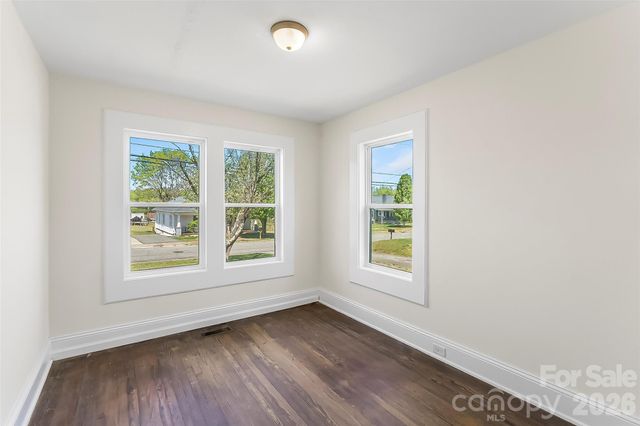 608 E Concord Street, Morganton, NC 28655