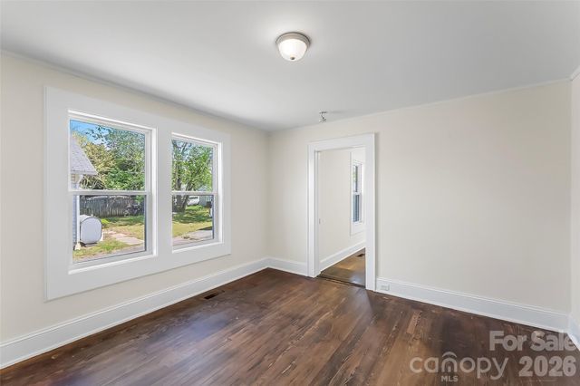 608 E Concord Street, Morganton, NC 28655