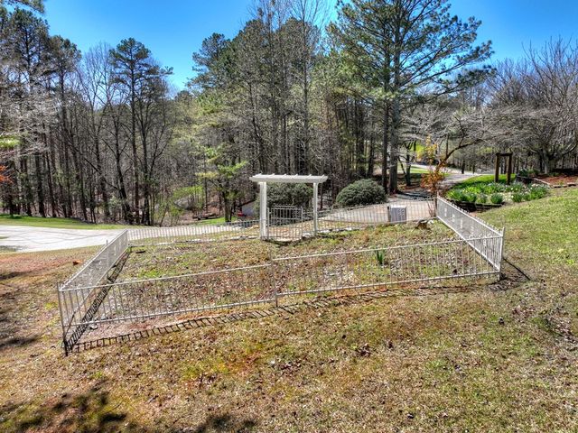 229-A Crossroads Church Road, Ellijay, GA 30540
