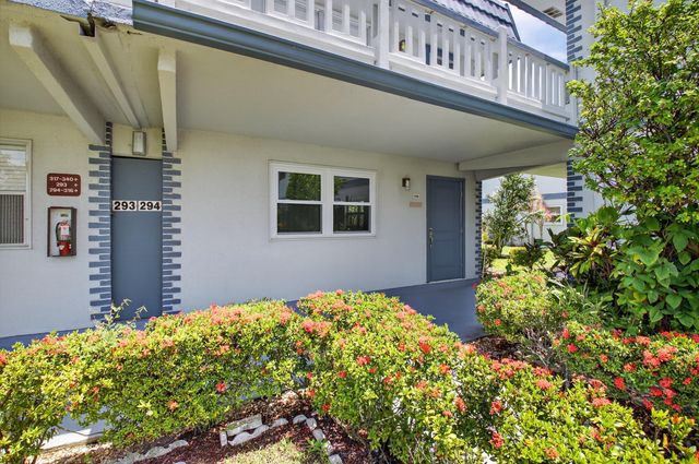 294 Tuscany Lane, Delray Beach, FL 33446