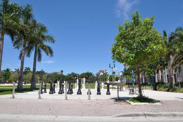 294 Tuscany Lane, Delray Beach, FL 33446