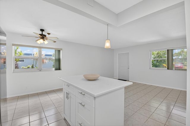 294 Tuscany Lane, Delray Beach, FL 33446