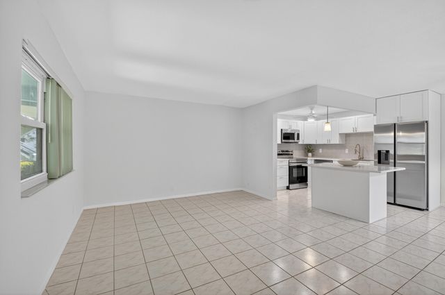 294 Tuscany Lane, Delray Beach, FL 33446