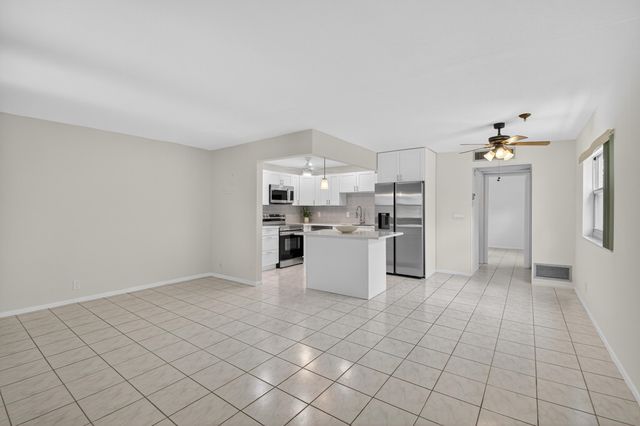 294 Tuscany Lane, Delray Beach, FL 33446
