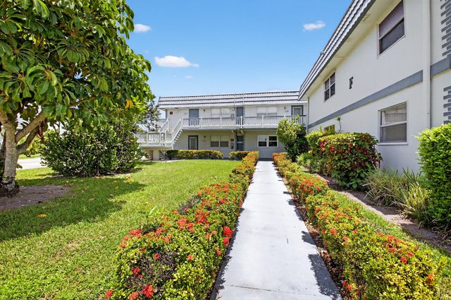 294 Tuscany Lane, Delray Beach, FL 33446