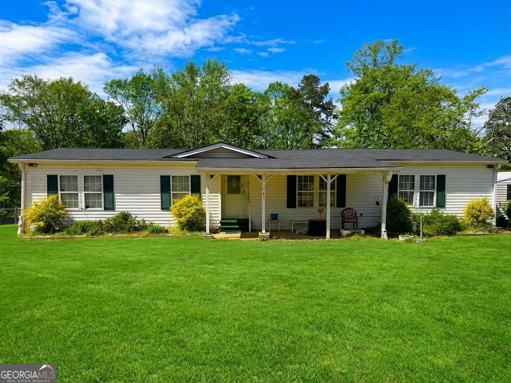 241 Lakeview Drive, Locust Grove, GA 30248