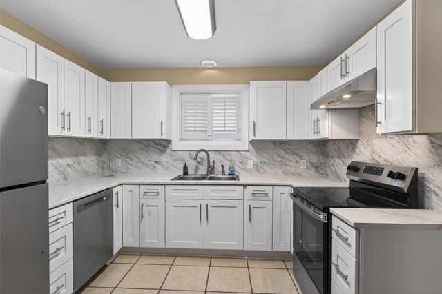 2018 Shadywood Lane, Shreveport, LA 71105