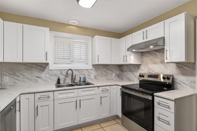 2018 Shadywood Lane, Shreveport, LA 71105