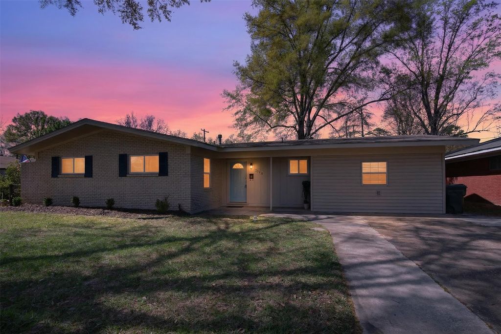 2018 Shadywood Lane, Shreveport, LA 71105