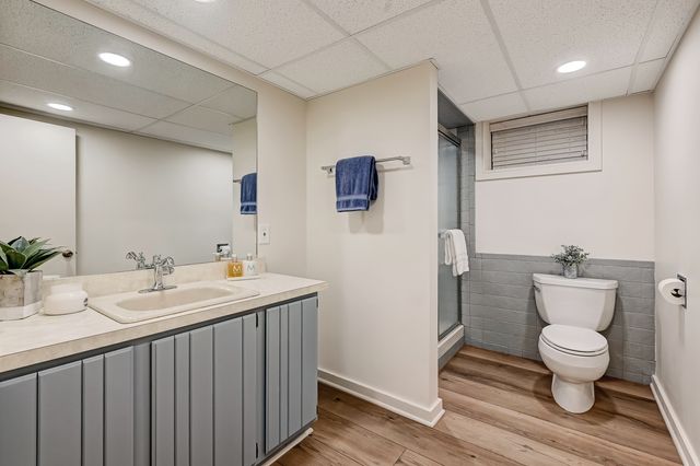 5 Regent Court, Burr Ridge, IL 60527
