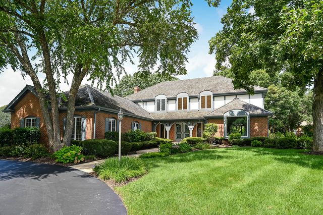 5 Regent Court, Burr Ridge, IL 60527