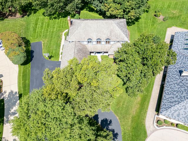 5 Regent Court, Burr Ridge, IL 60527