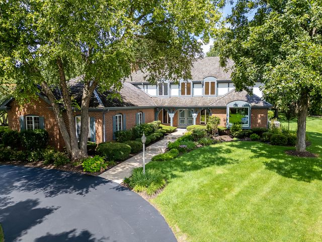 5 Regent Court, Burr Ridge, IL 60527