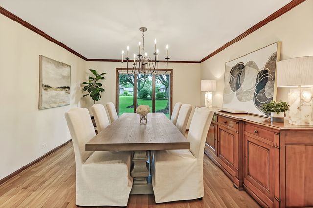 5 Regent Court, Burr Ridge, IL 60527