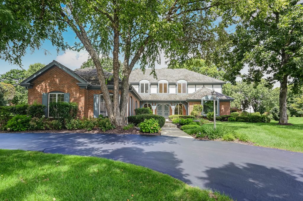 5 Regent Court, Burr Ridge, IL 60527