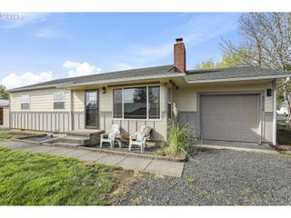 53112 Nw MANOR Dr, Scappoose, OR 97056