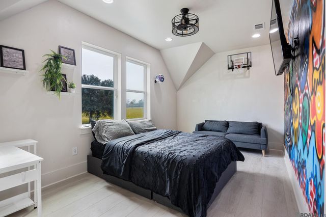 42459 Wesley Howe Rd, Gonzales, LA 70737