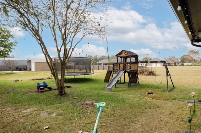 42459 Wesley Howe Rd, Gonzales, LA 70737