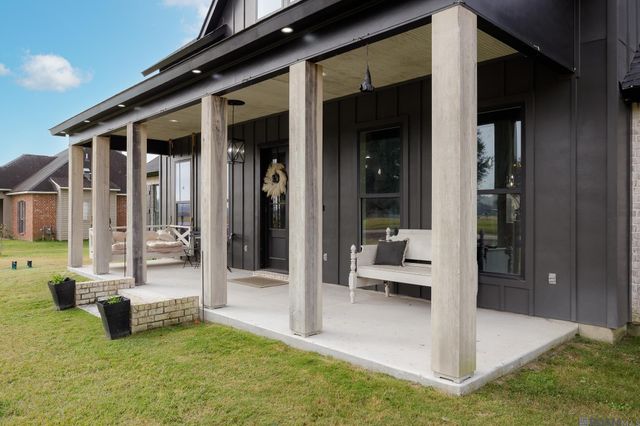 42459 Wesley Howe Rd, Gonzales, LA 70737