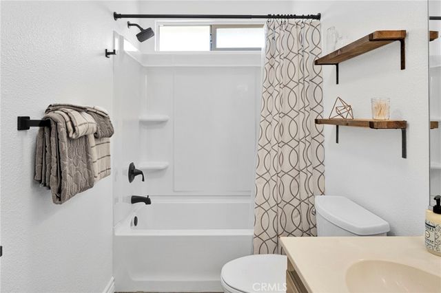 16535 Candlewood, Apple Valley, CA 92307