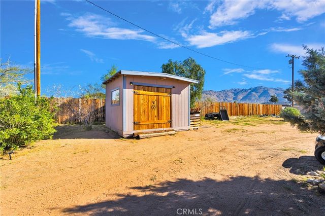16535 Candlewood, Apple Valley, CA 92307