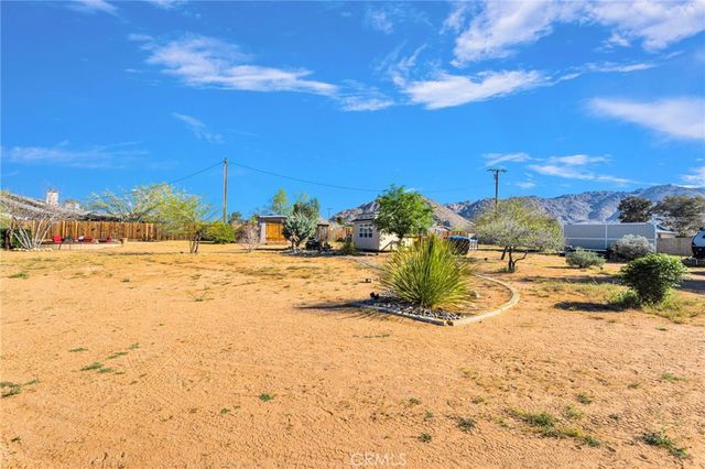 16535 Candlewood, Apple Valley, CA 92307