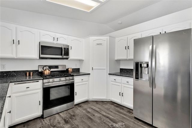 16535 Candlewood, Apple Valley, CA 92307