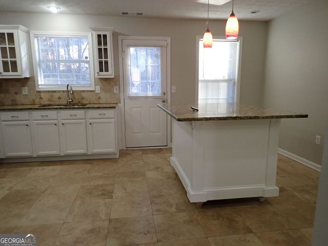 827 Sinclair Way, Jonesboro, GA 30238