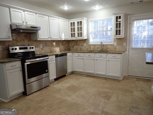 827 Sinclair Way, Jonesboro, GA 30238