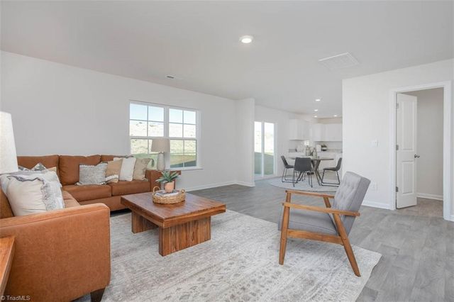 218 Covey Lane, Winston-salem, NC 27107