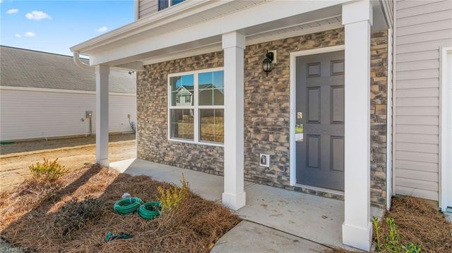 218 Covey Lane, Winston-salem, NC 27107