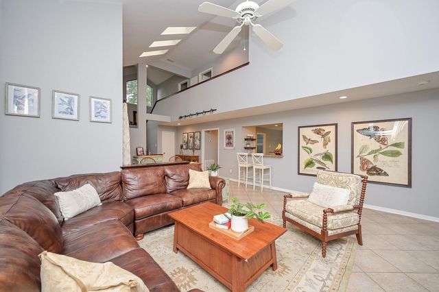 31 Gannet Hollow Place, The Woodlands, TX 77381